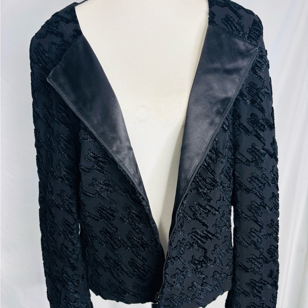 Akris Textured Black 100% silk jacket - Picture 9 of 11